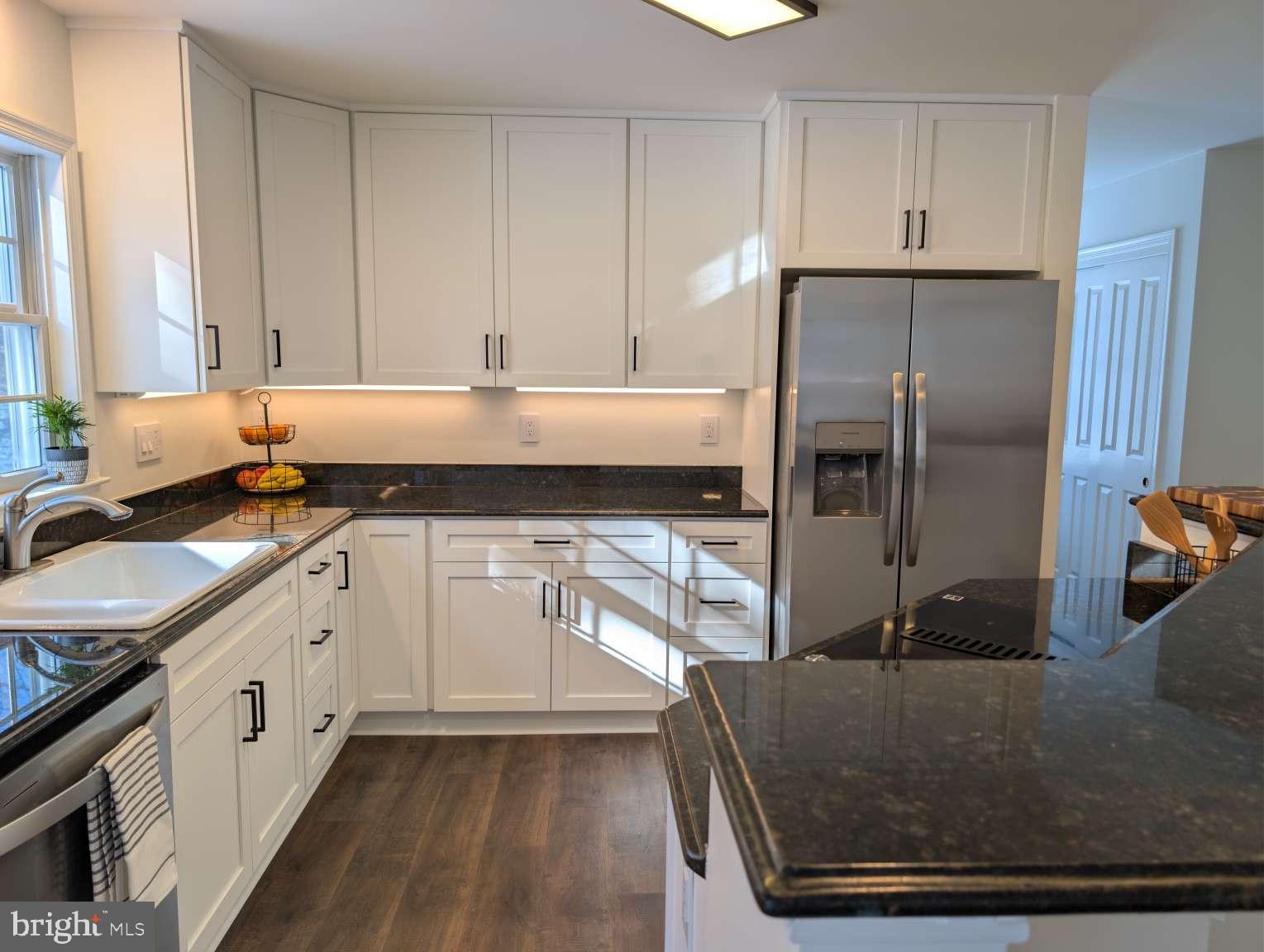 RIVER HILL - Residential