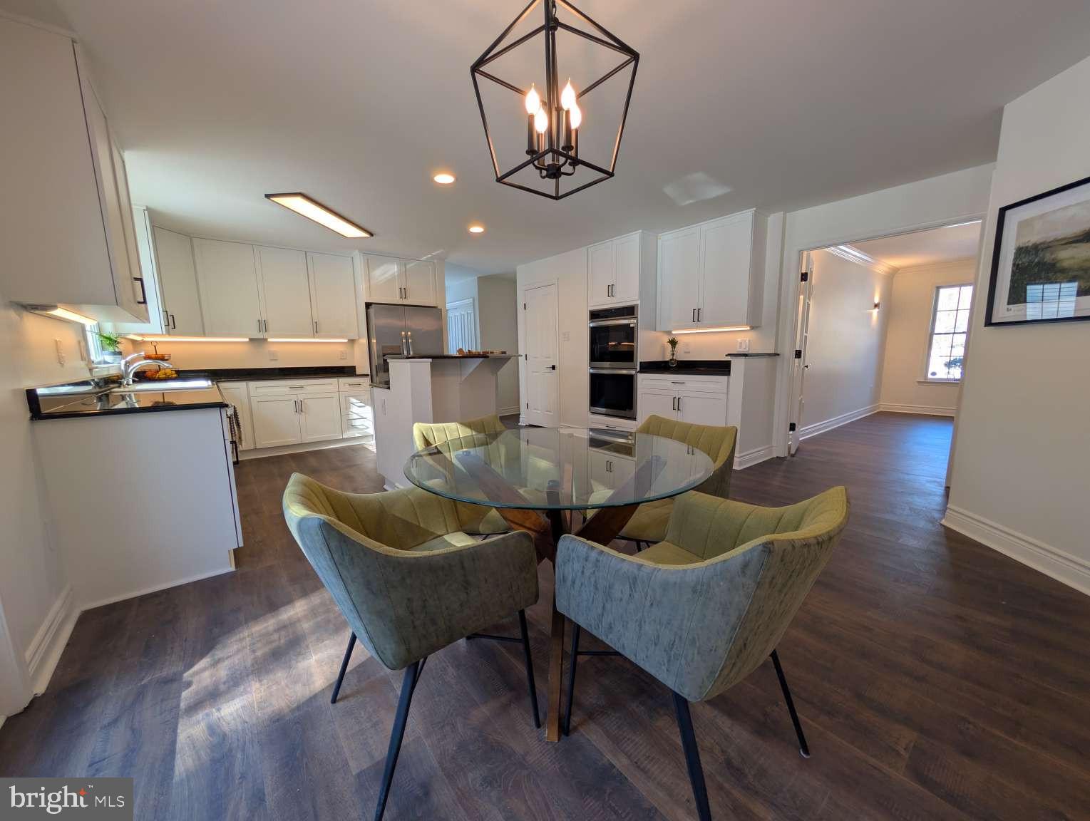 RIVER HILL - Residential