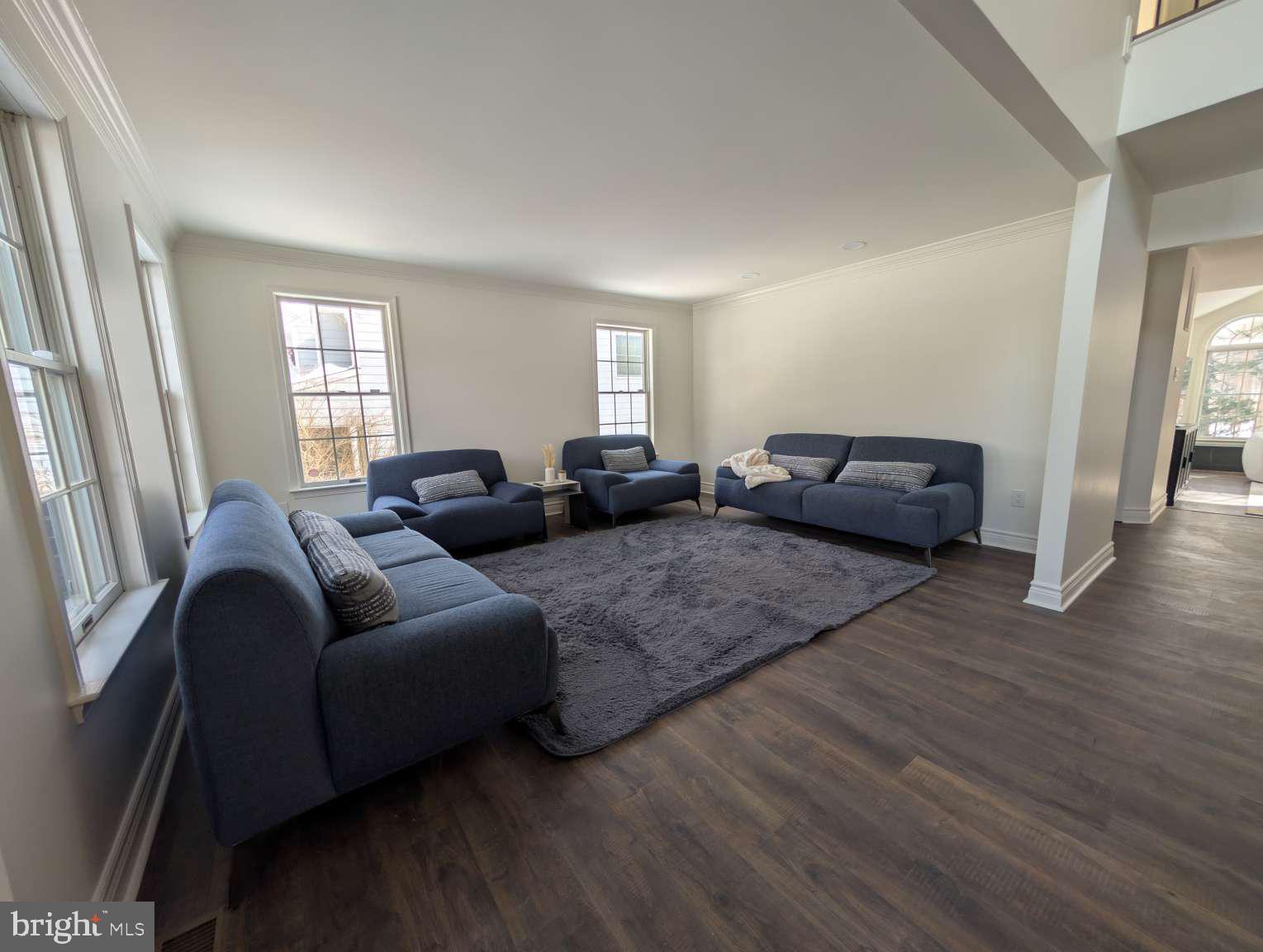 RIVER HILL - Residential