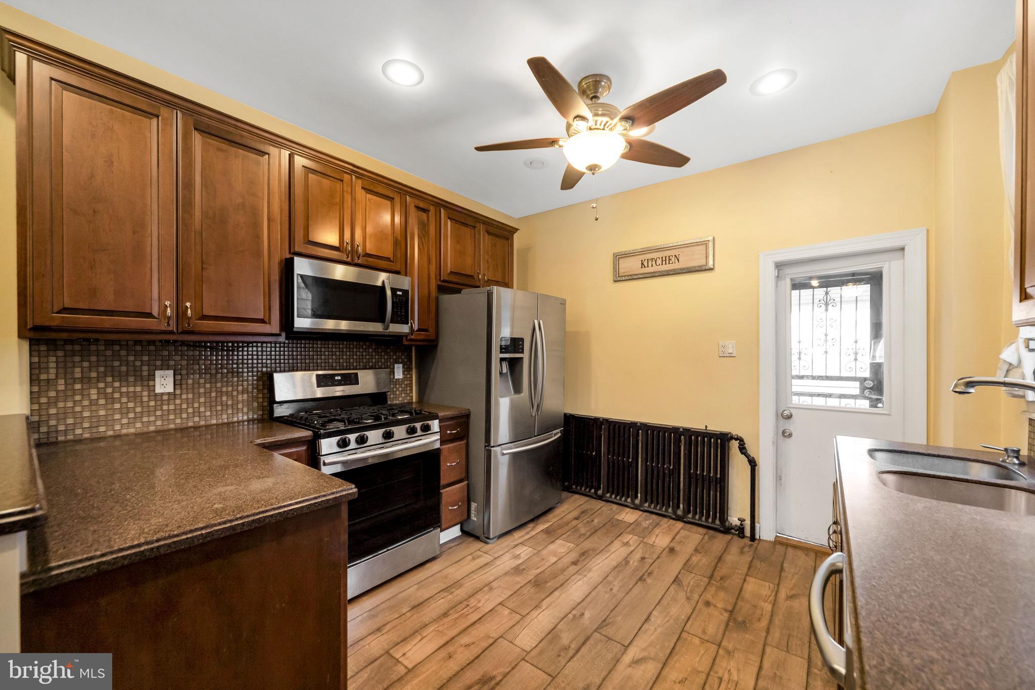 PORT RICHMOND - Residential