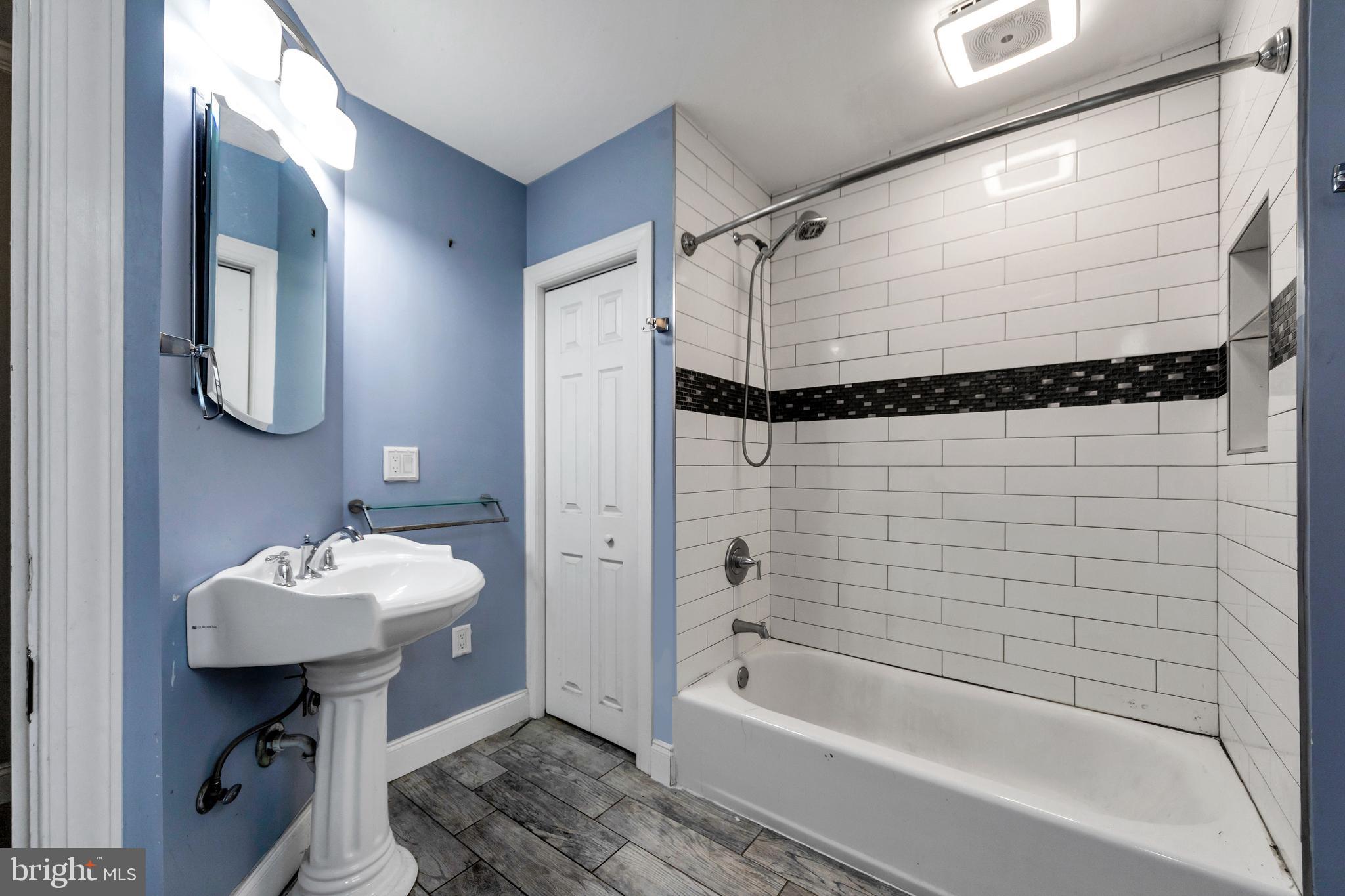 PORT RICHMOND - Residential