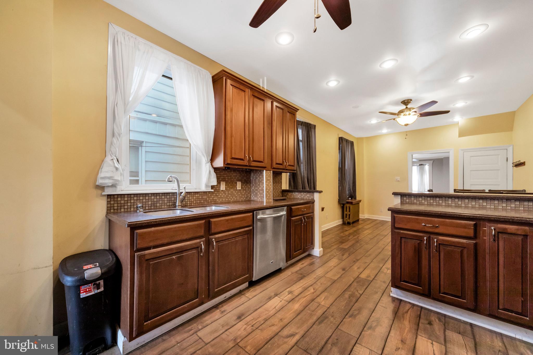 PORT RICHMOND - Residential