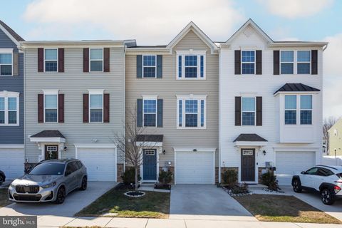 Townhouse For Sale - 17 Continental Boulevard<br/> SICKLERVILLE, NJ 08081