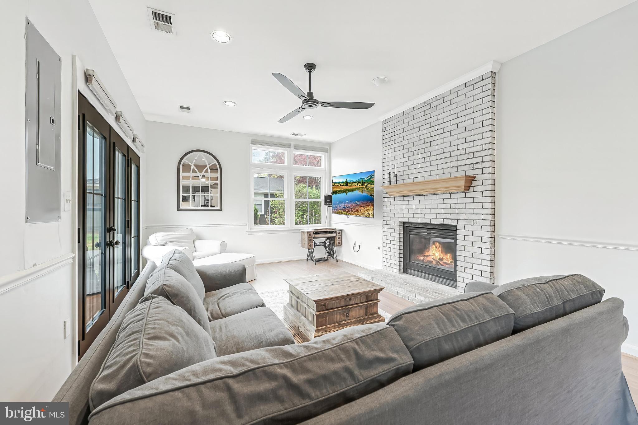 WARRENTON LAKES - Residential