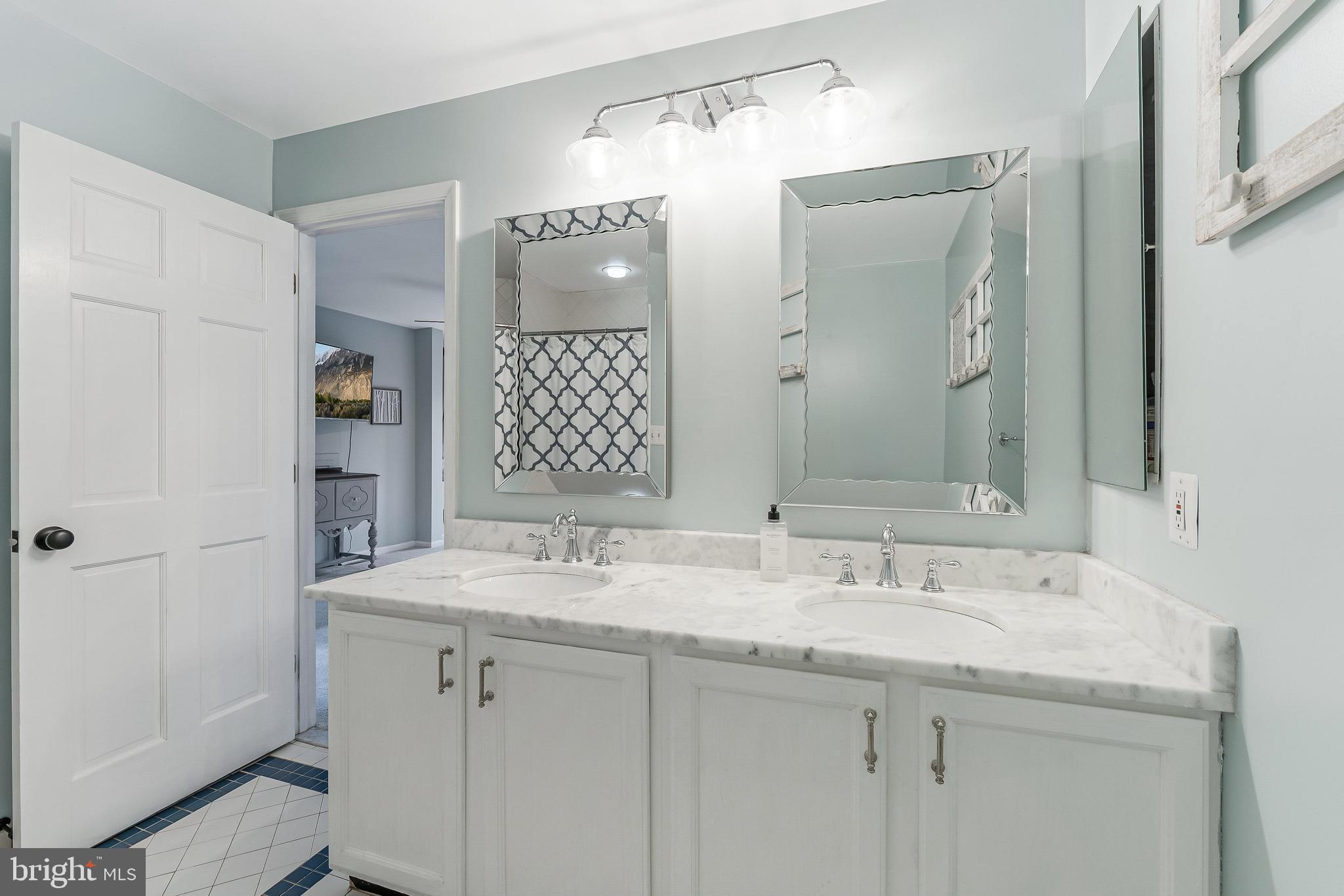 WARRENTON LAKES - Residential