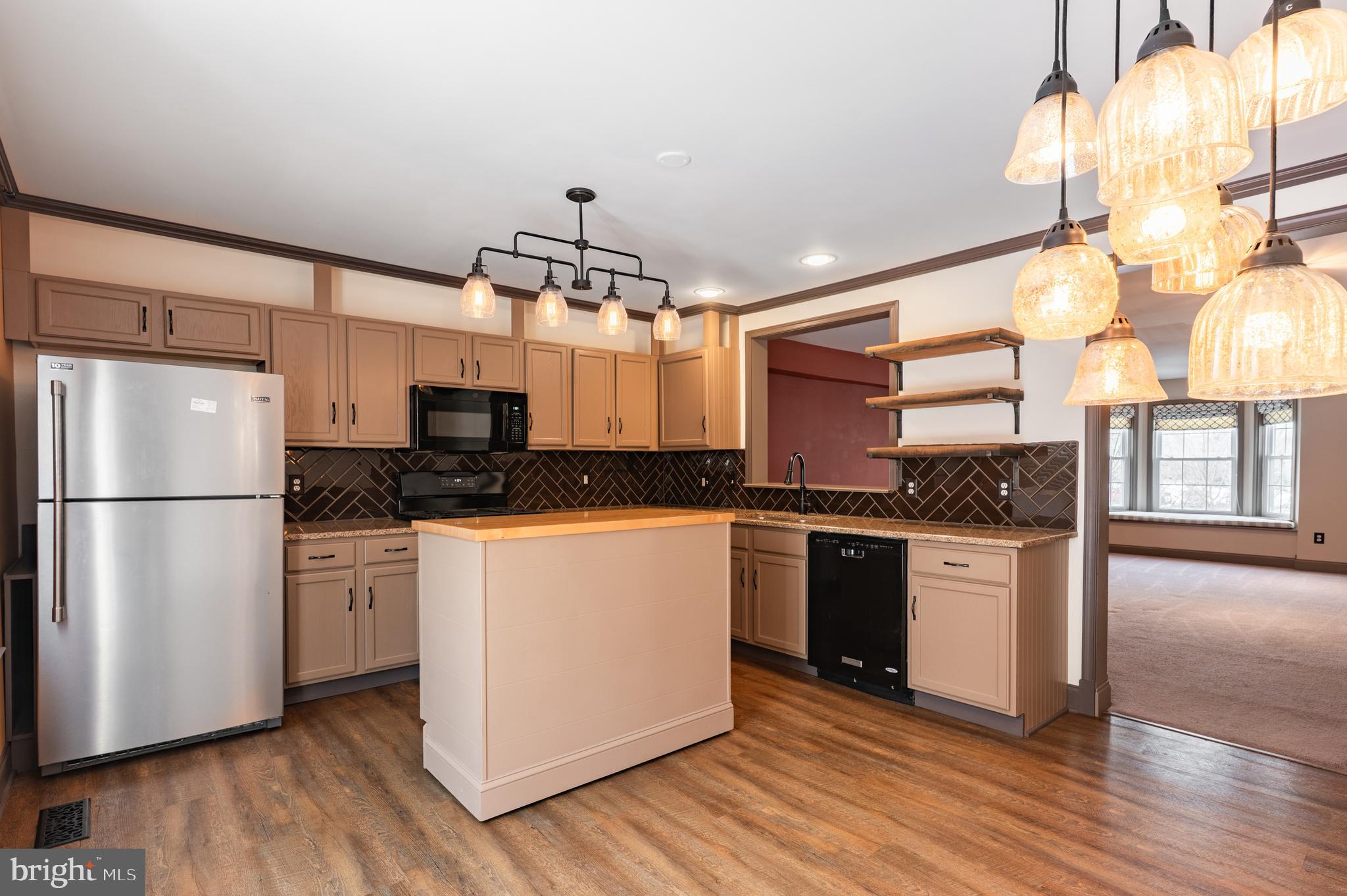 HUNT CLUB - Residential