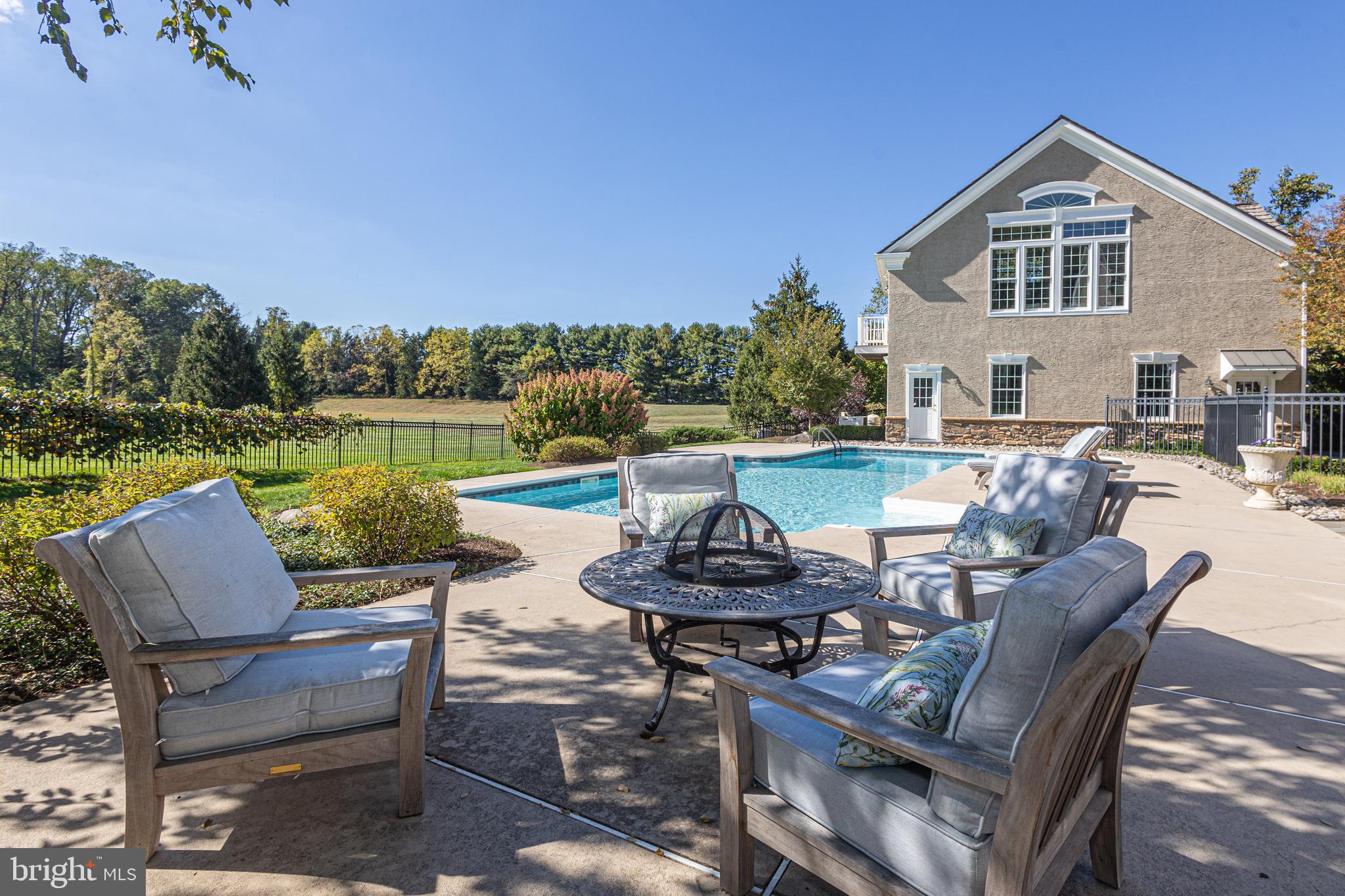 SYMPHONY AT SOLEBURY - Residential