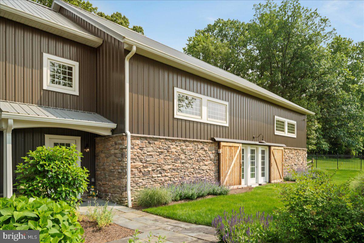 SYMPHONY AT SOLEBURY - Residential