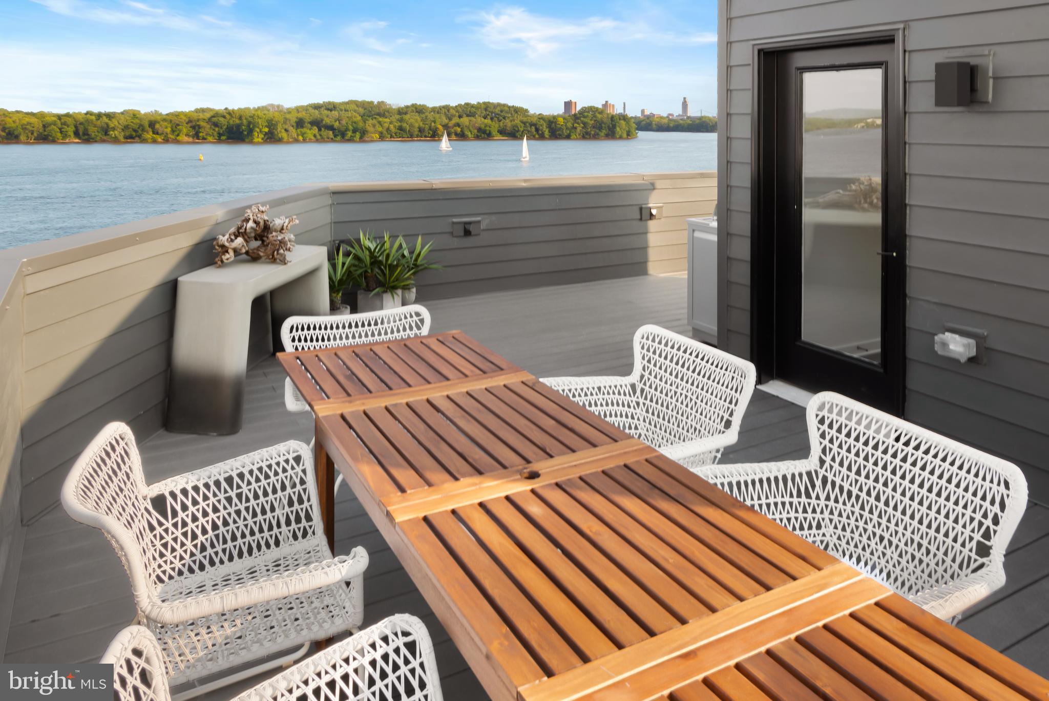 NORTHBANK - Residential