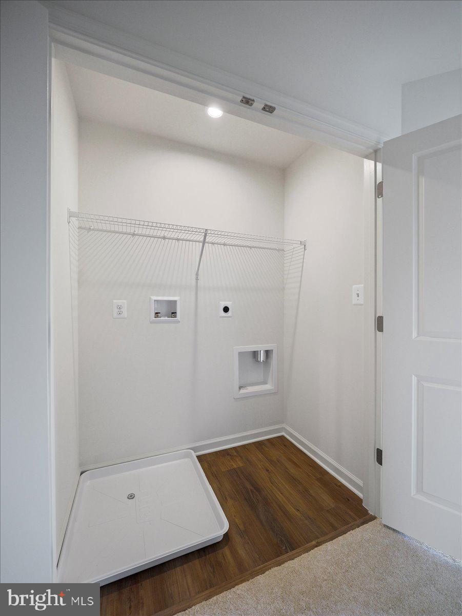 OVERLOOK AT RIVERSIDE TOWNHOMES - Residential Lease