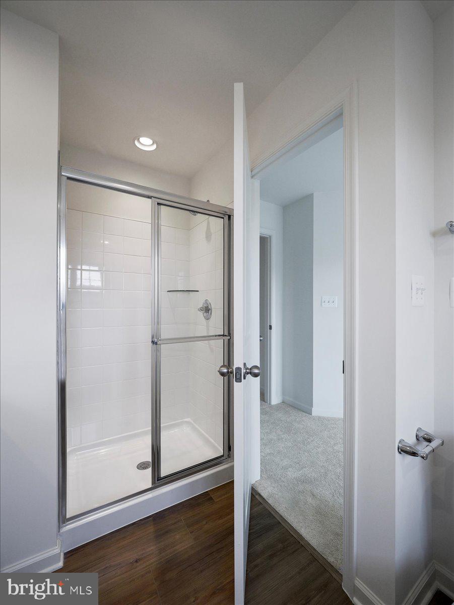 OVERLOOK AT RIVERSIDE TOWNHOMES - Residential Lease