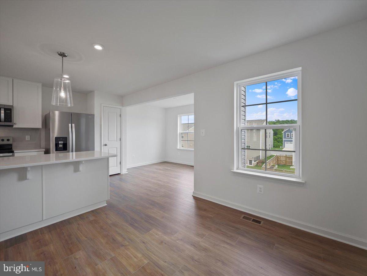 OVERLOOK AT RIVERSIDE TOWNHOMES - Residential Lease