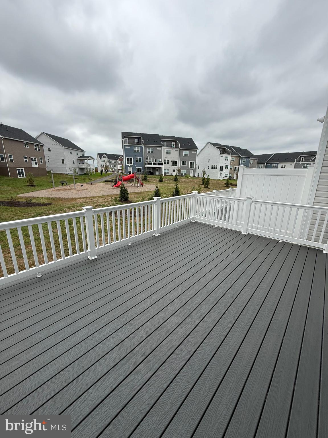 OVERLOOK AT RIVERSIDE TOWNHOMES - Residential Lease