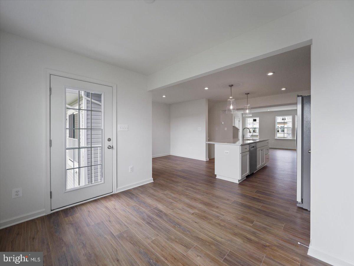 OVERLOOK AT RIVERSIDE TOWNHOMES - Residential Lease