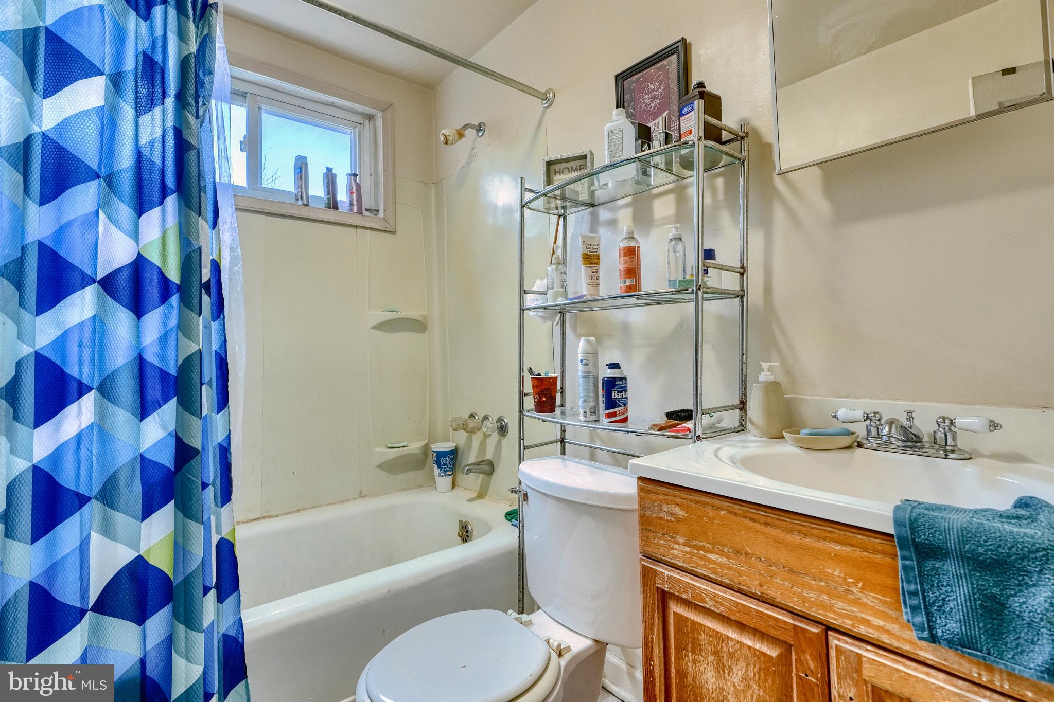GLEN OAKS - Residential Income