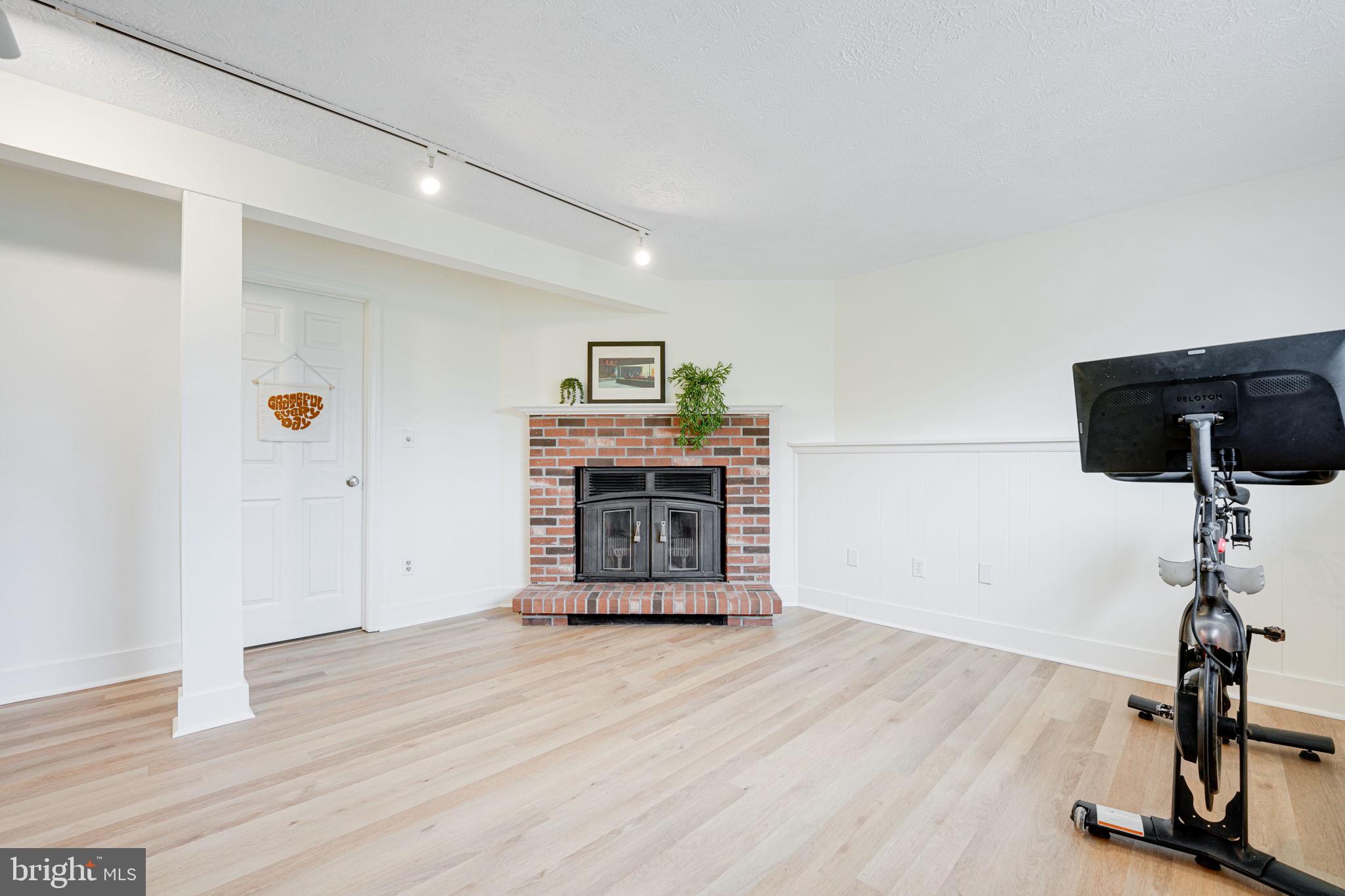 PLEASANT VALLEY - Residential