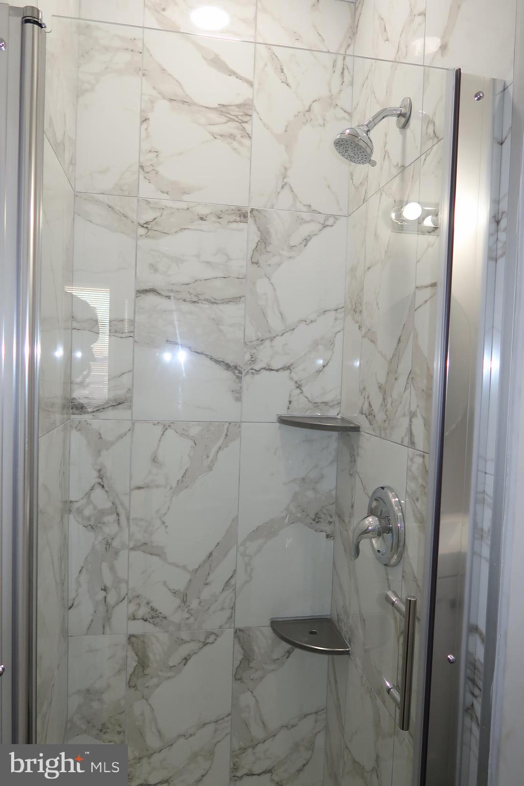 BELAIR-EDISON - Residential Lease