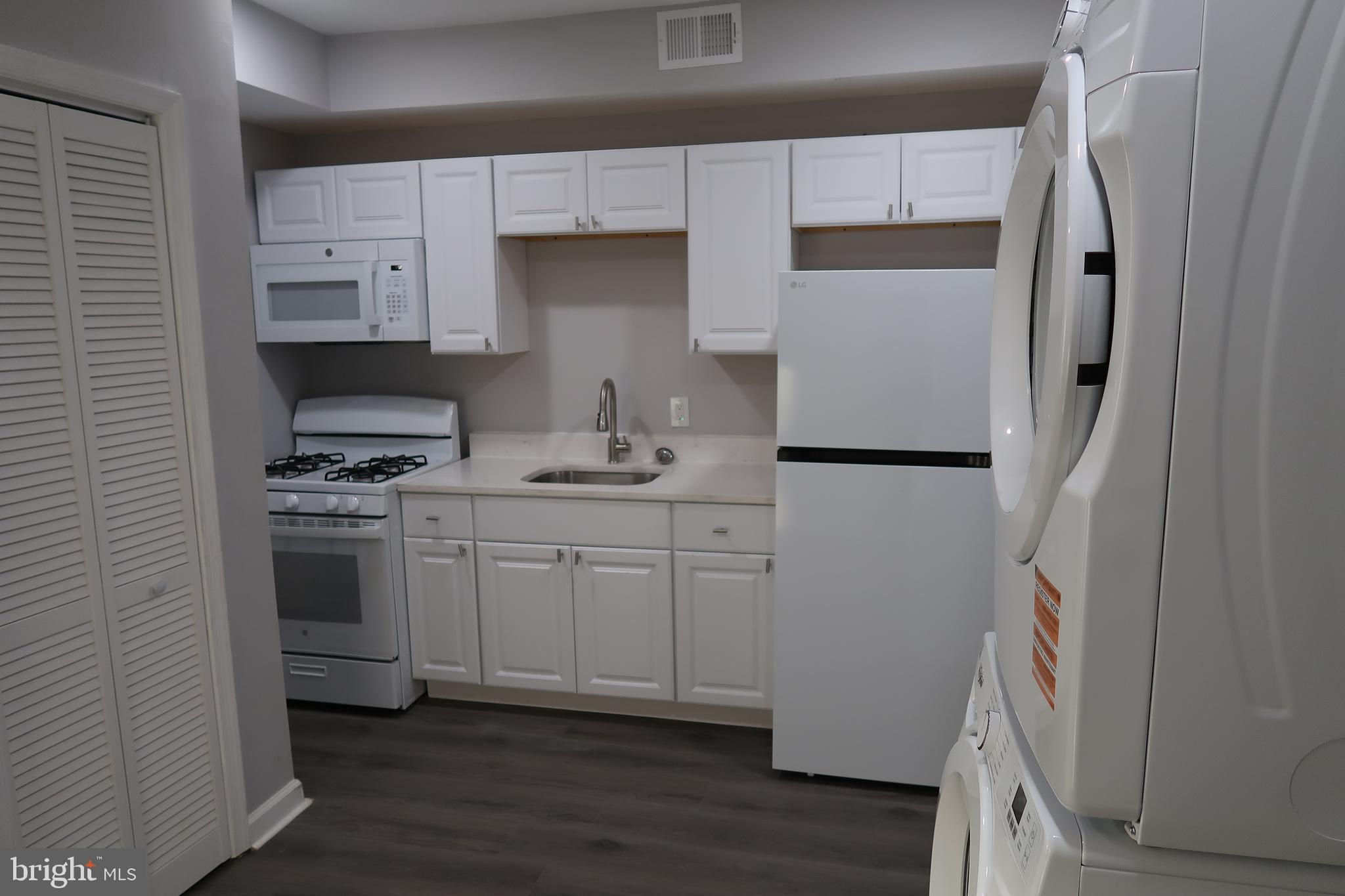 BELAIR-EDISON - Residential Lease