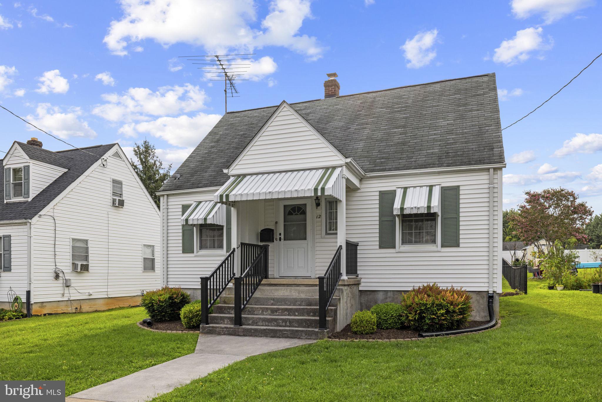 12 N PURCELL AVENUE