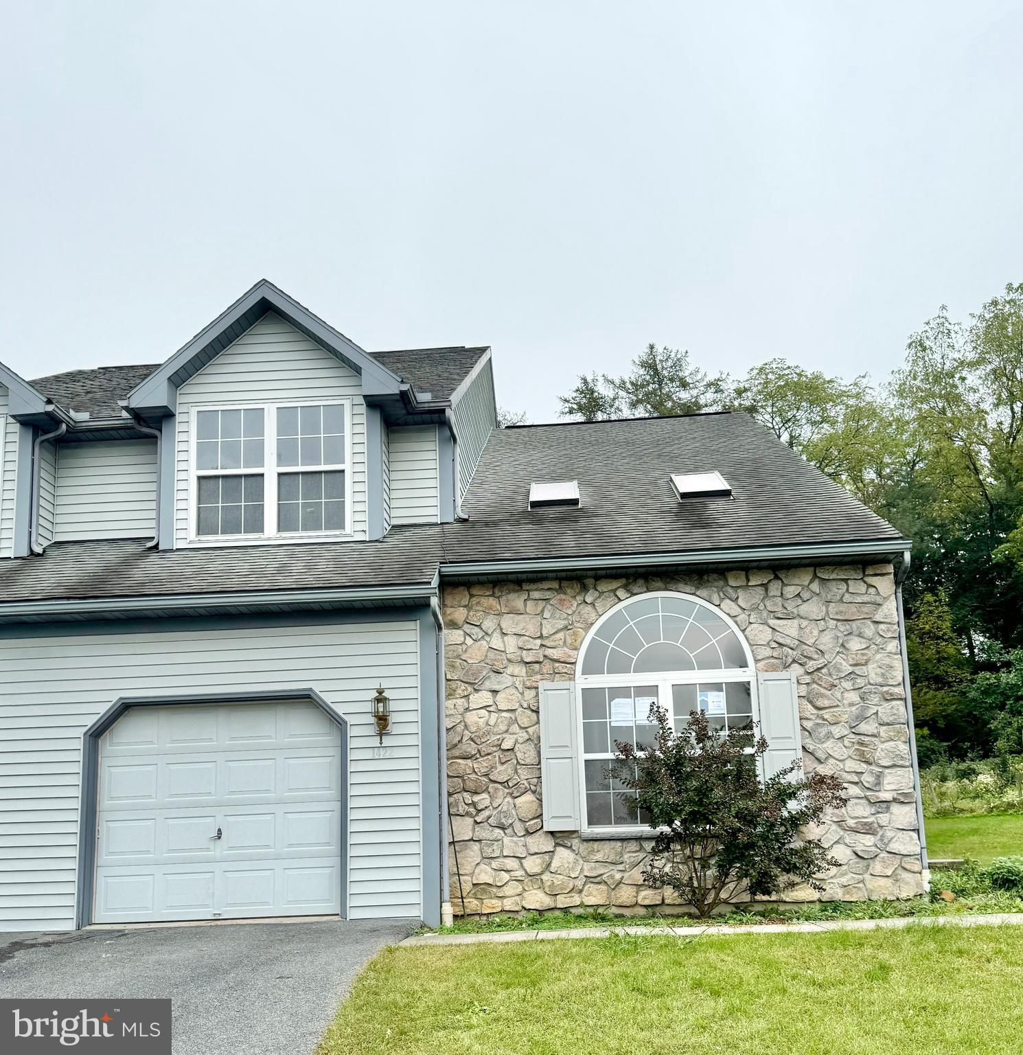 STONE GATE - Residential