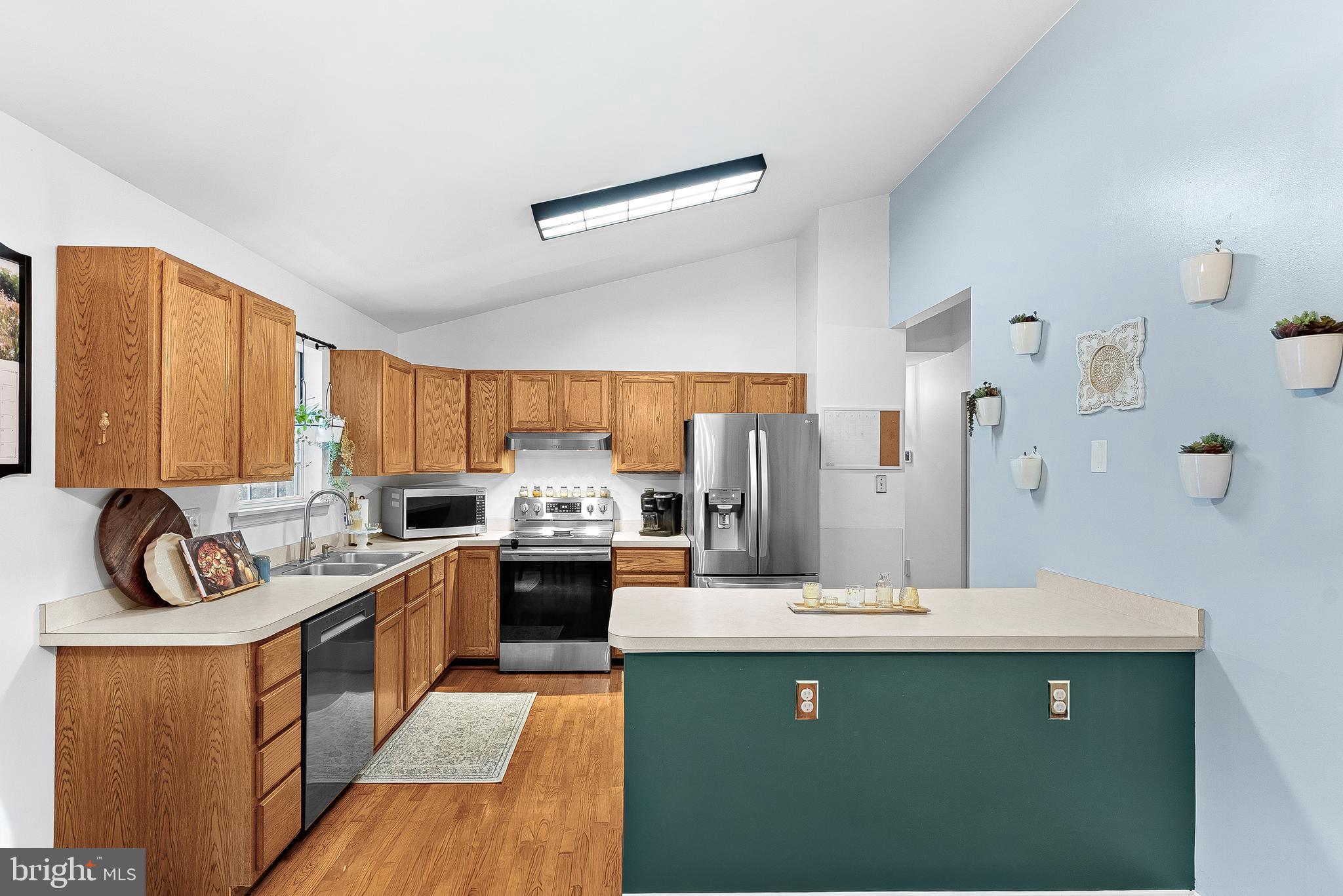 YORKSHIRE ACRES - Residential Lease