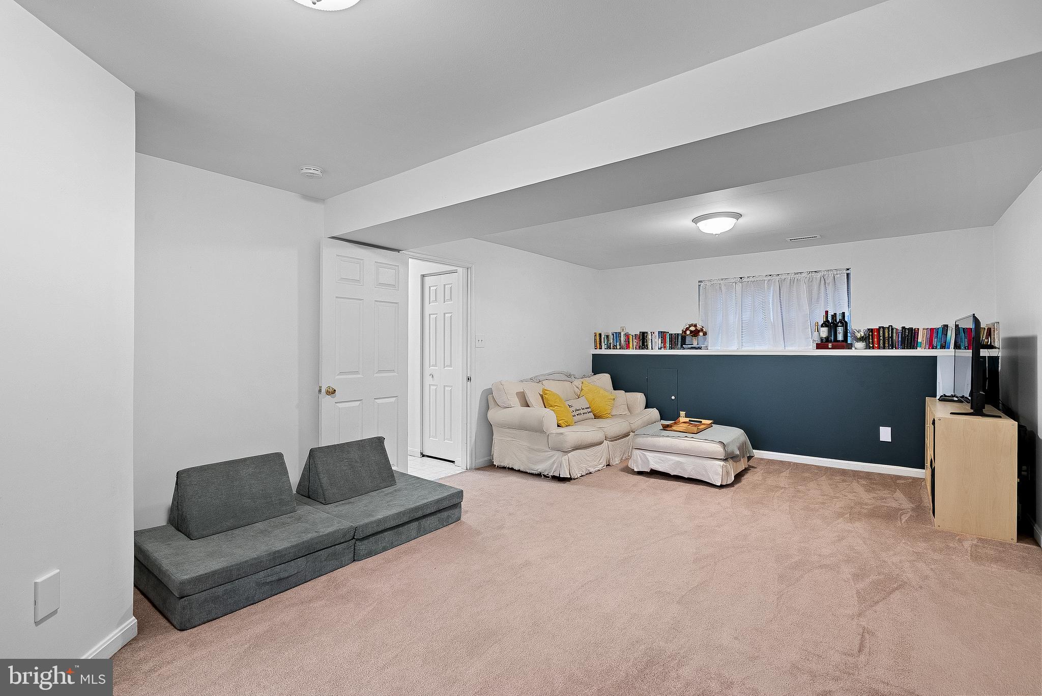 YORKSHIRE ACRES - Residential Lease