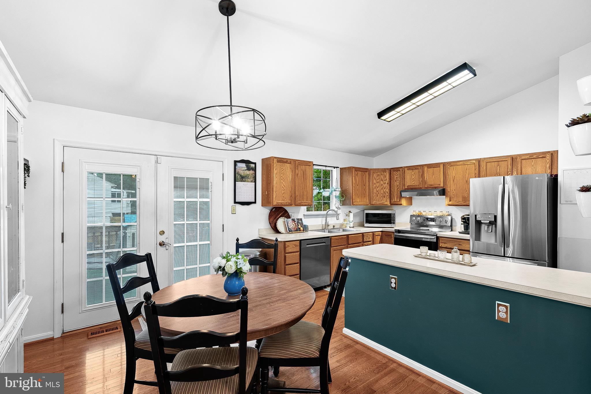 YORKSHIRE ACRES - Residential Lease