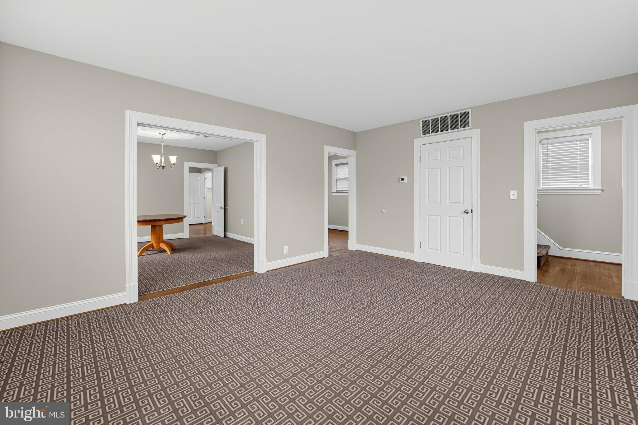 1238 LEEDS TERRACE