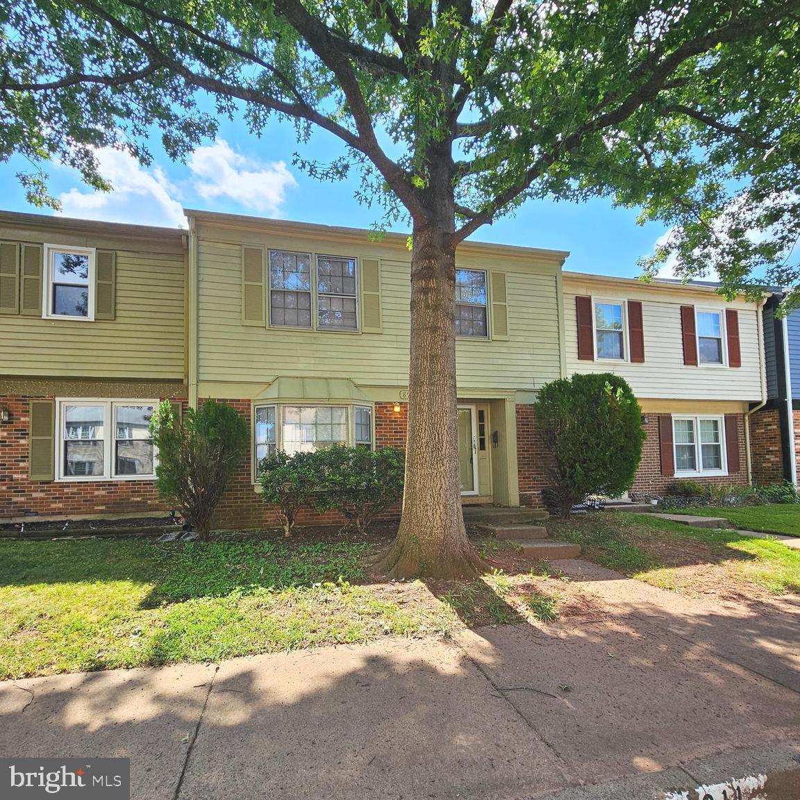 WELL MAINTAINED DELIGHTFUL 2-LEVEL HOME IN BRISTOW STATION- CERAMIC TILED DINING RM & KITCHEN- MASTER SUITE W/FULL BATH- SLIDING GLASS DOOR OFF DINING RM TO FENCED REAR YARD- Managed by Promax Management, a professional property management company- No smoking-1 Pet case by case- Maximum 2 unrelated adults -Application fee of $65.95 and earnest money deposit check(s) made payable to Promax Management Inc- The Landlord prefers a credit score of 675 or higher however, all scores will be considered and minimum rent-to-income ratio of at least 33%-