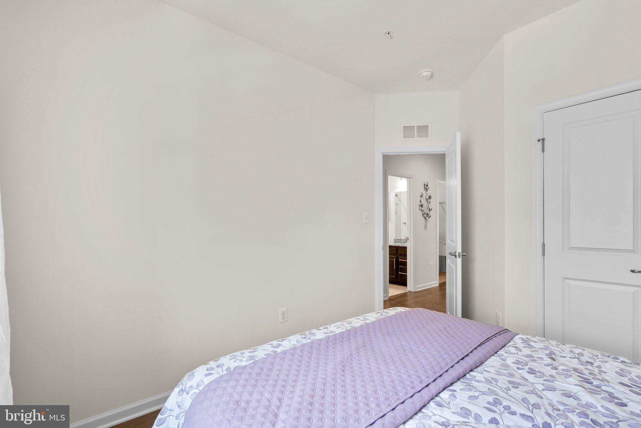 WESTSIDE - Residential Lease