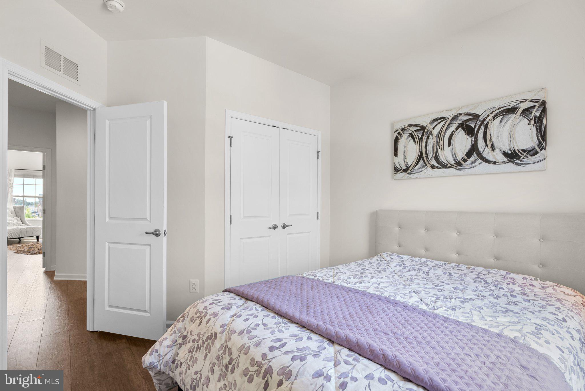 WESTSIDE - Residential Lease