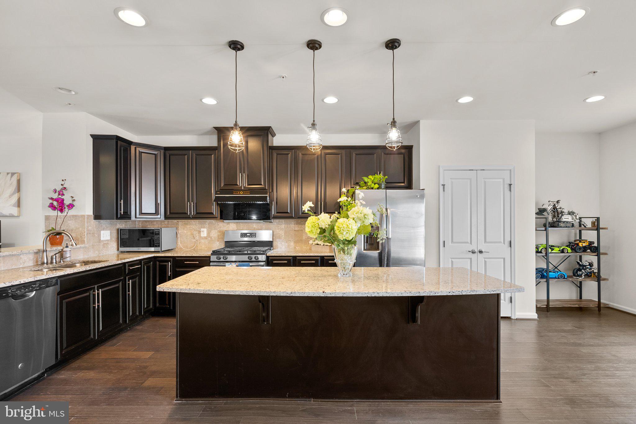 WESTSIDE - Residential Lease