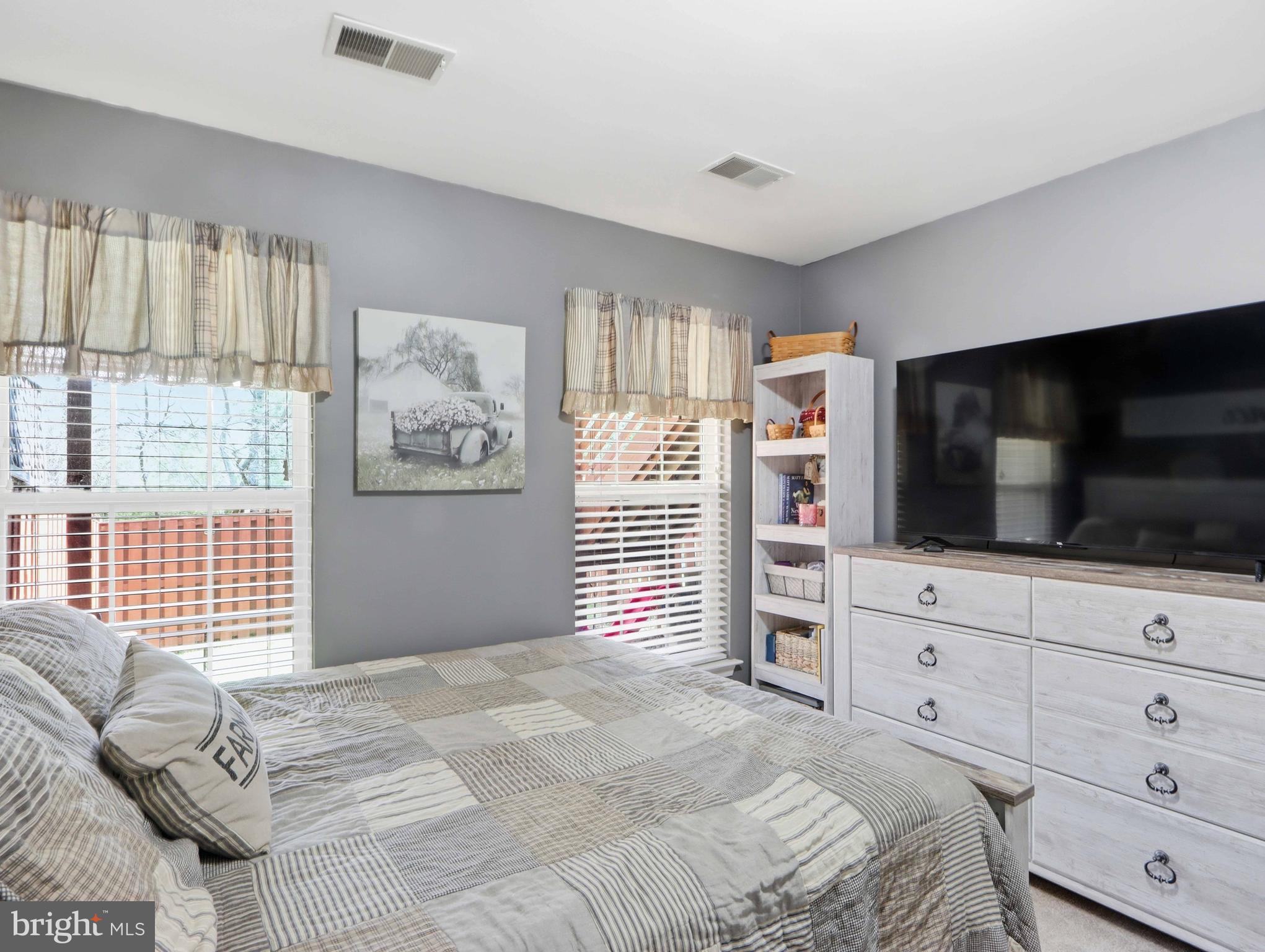 SPRING RIDGE - Residential