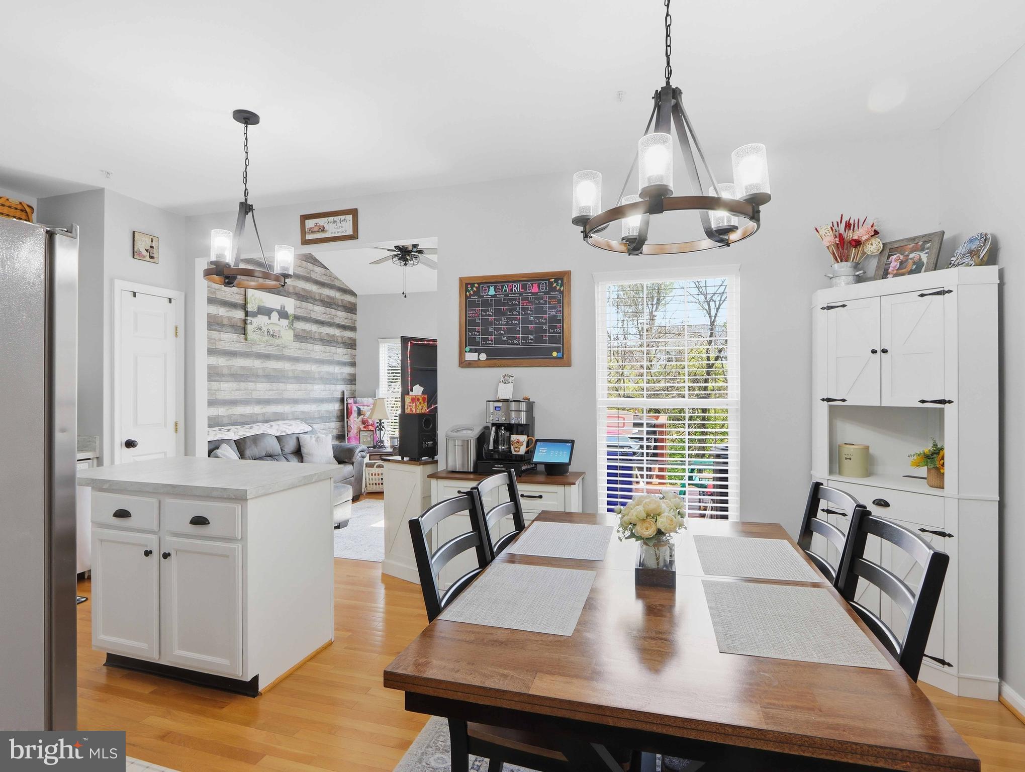 SPRING RIDGE - Residential