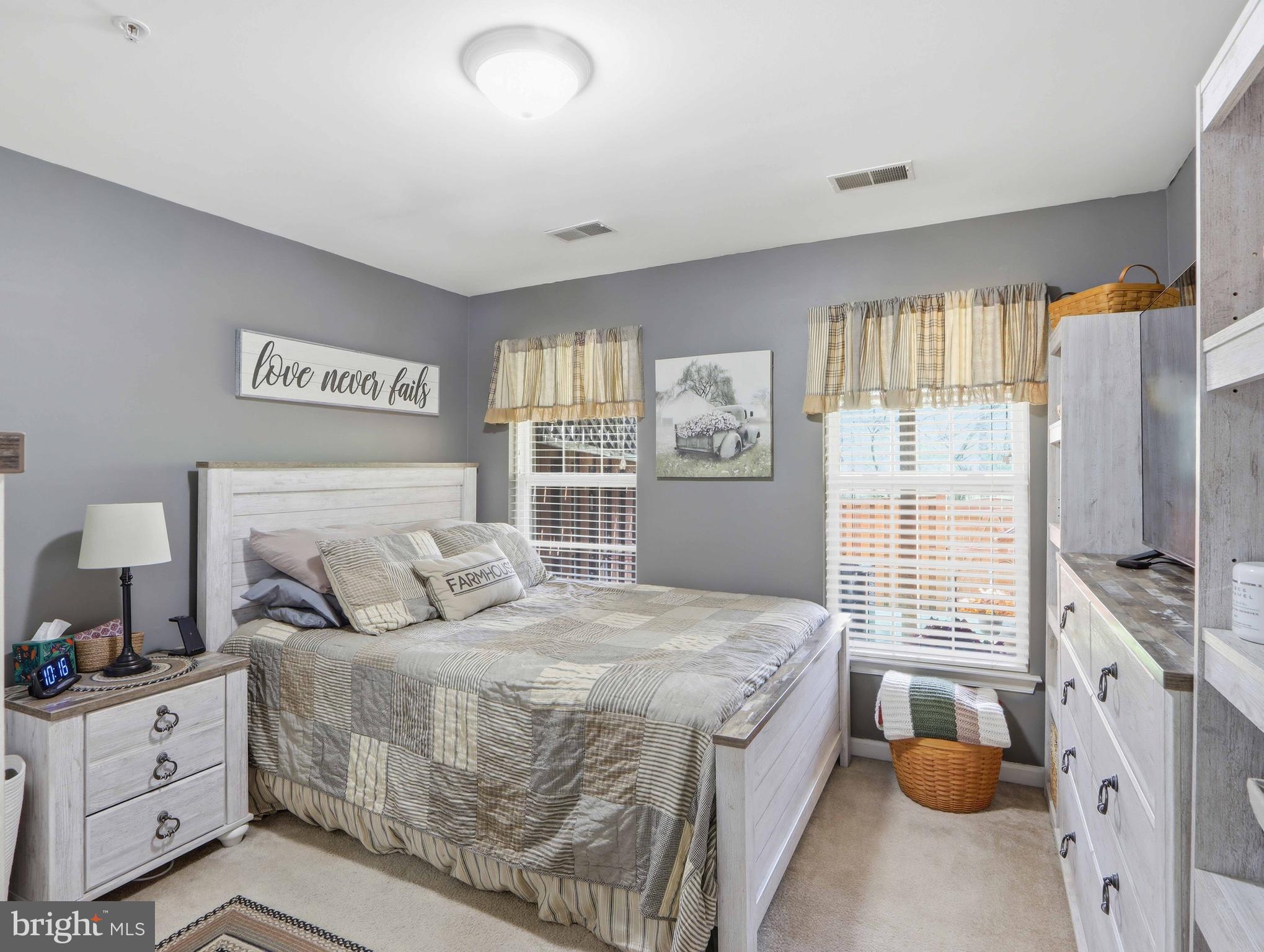SPRING RIDGE - Residential
