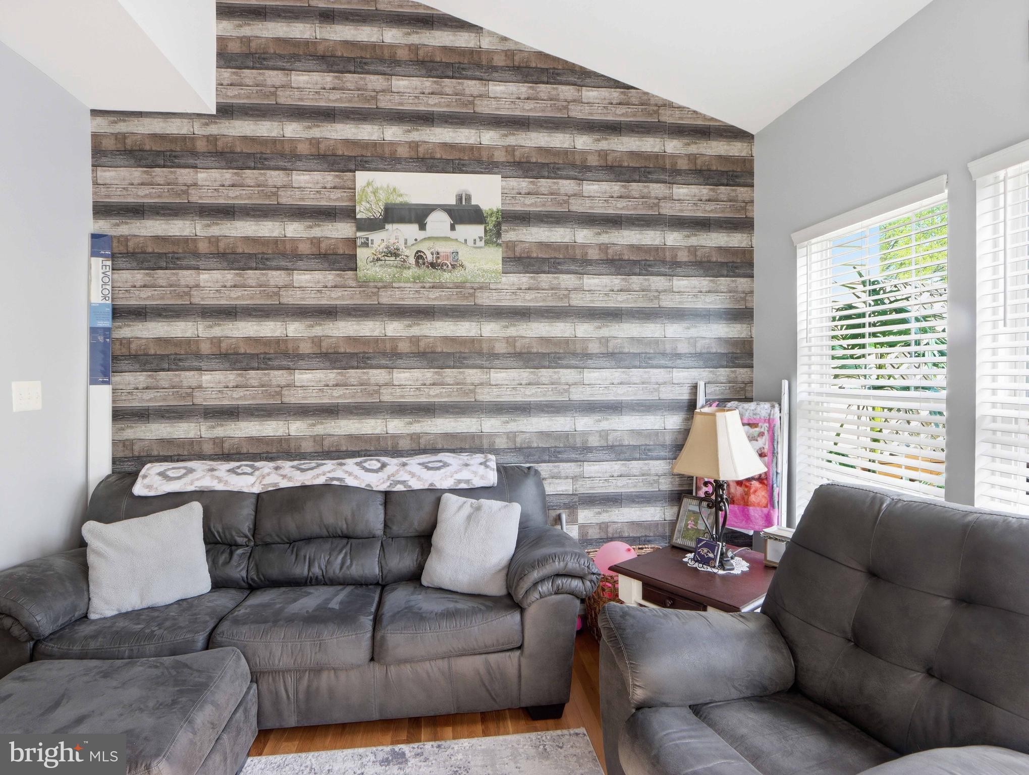 SPRING RIDGE - Residential