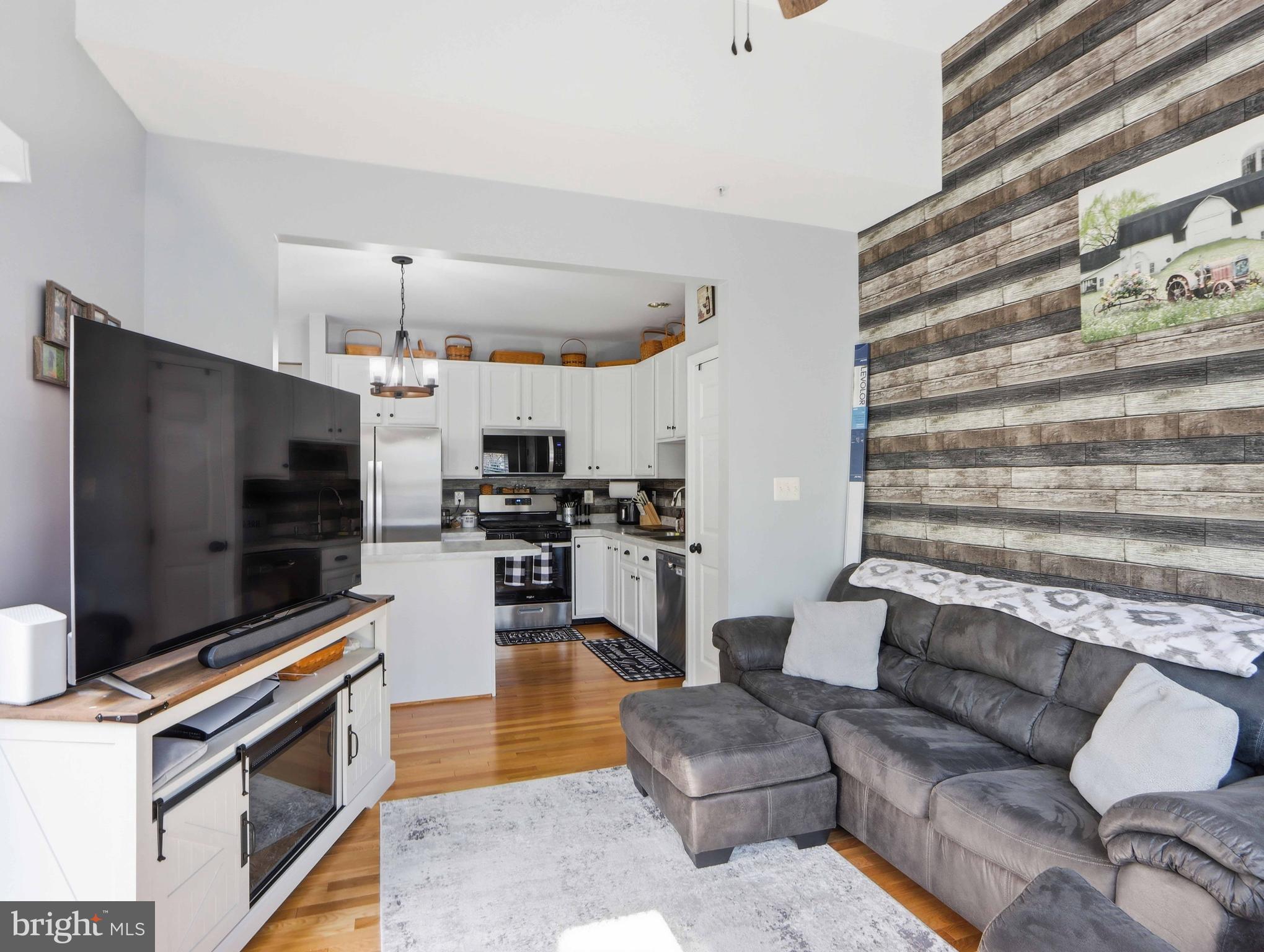 SPRING RIDGE - Residential