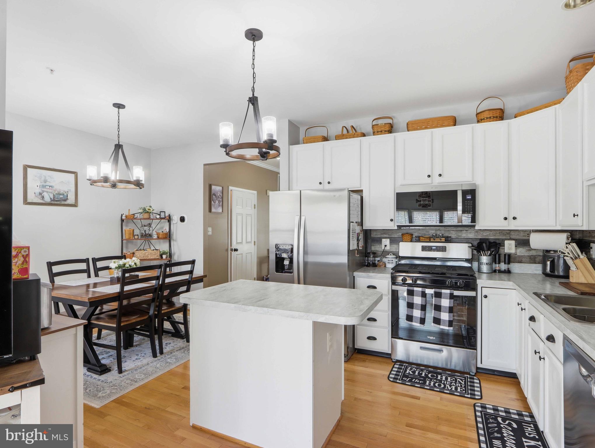 SPRING RIDGE - Residential