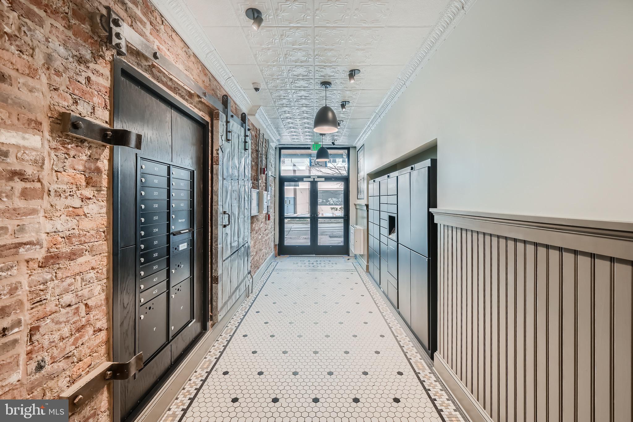 BROMO ARTS DISTRICT - Residential Lease