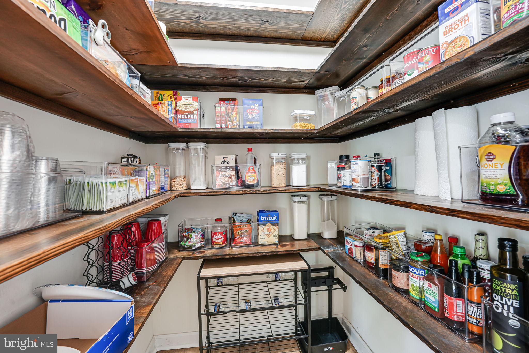 HOADLY MANOR - Residential