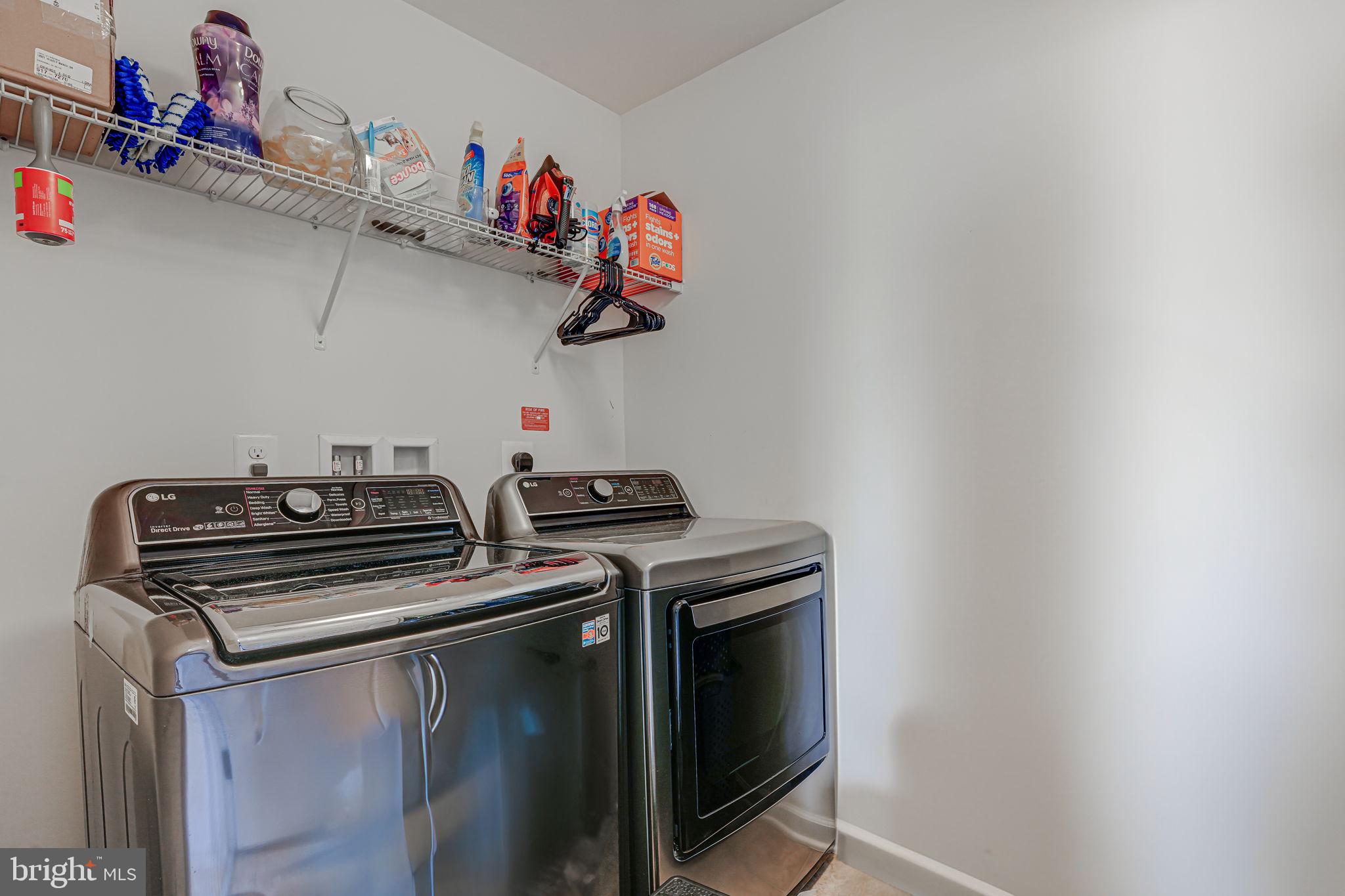 HOADLY MANOR - Residential