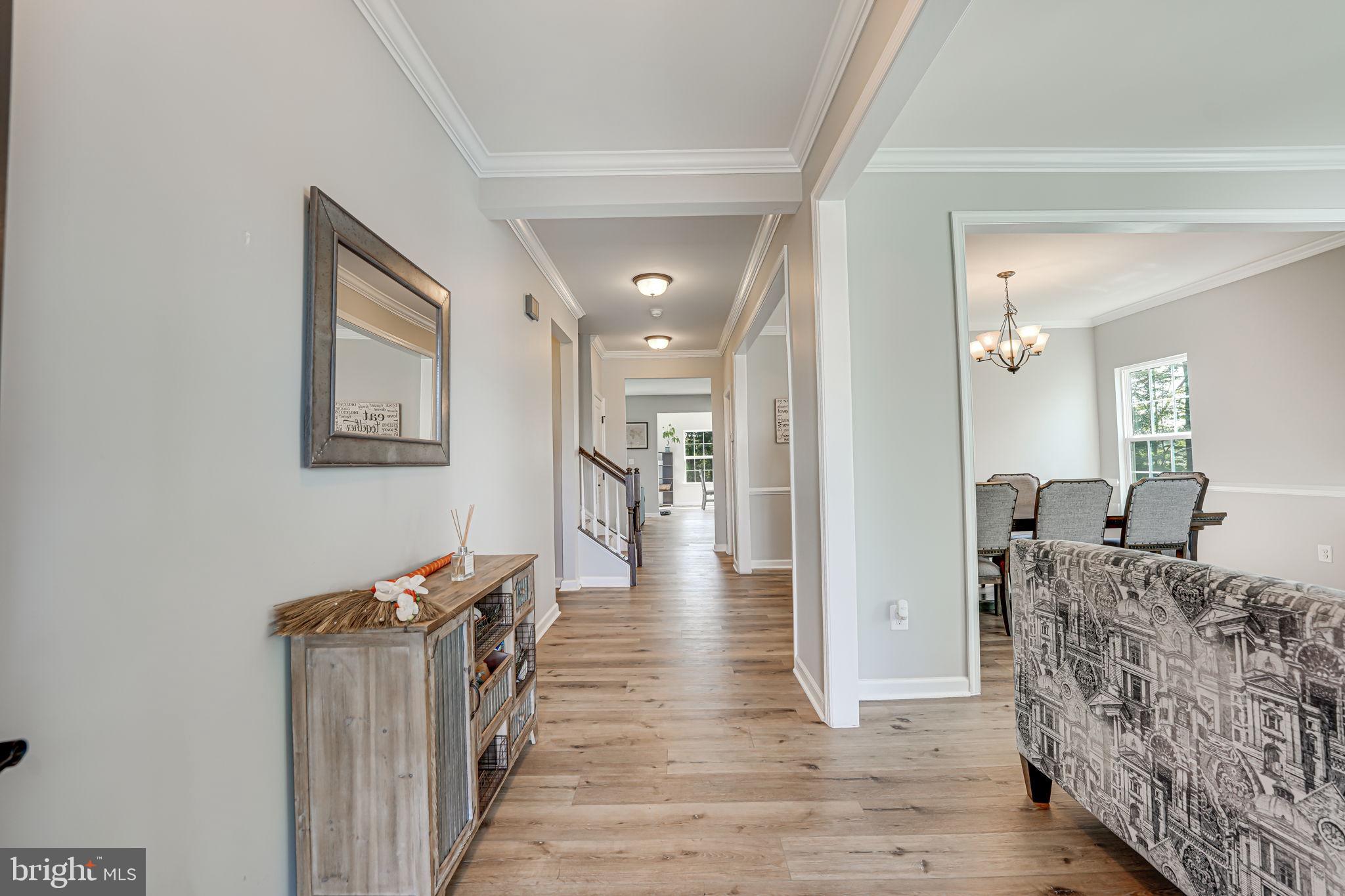 HOADLY MANOR - Residential