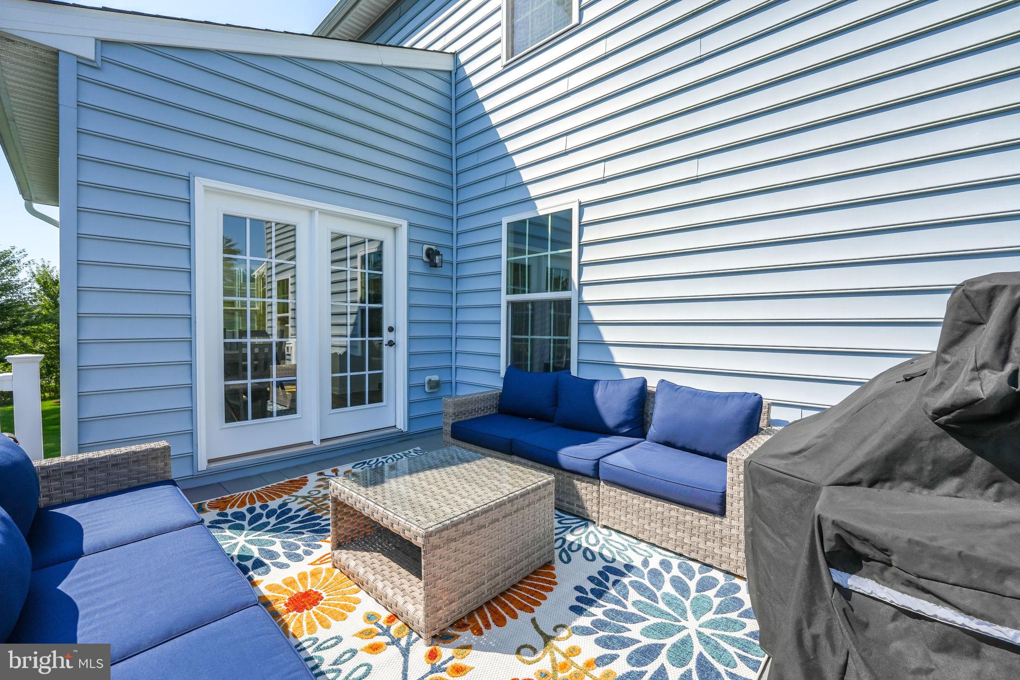 HOADLY MANOR - Residential