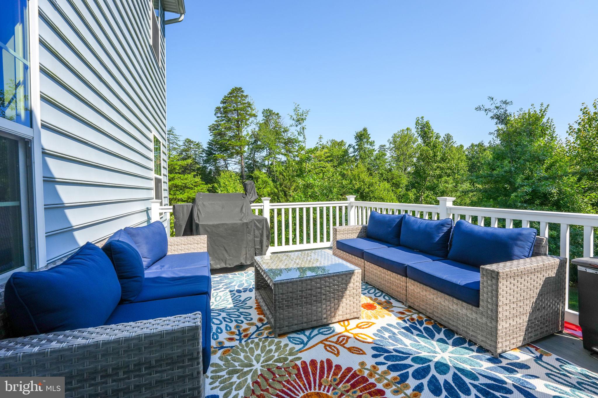 HOADLY MANOR - Residential