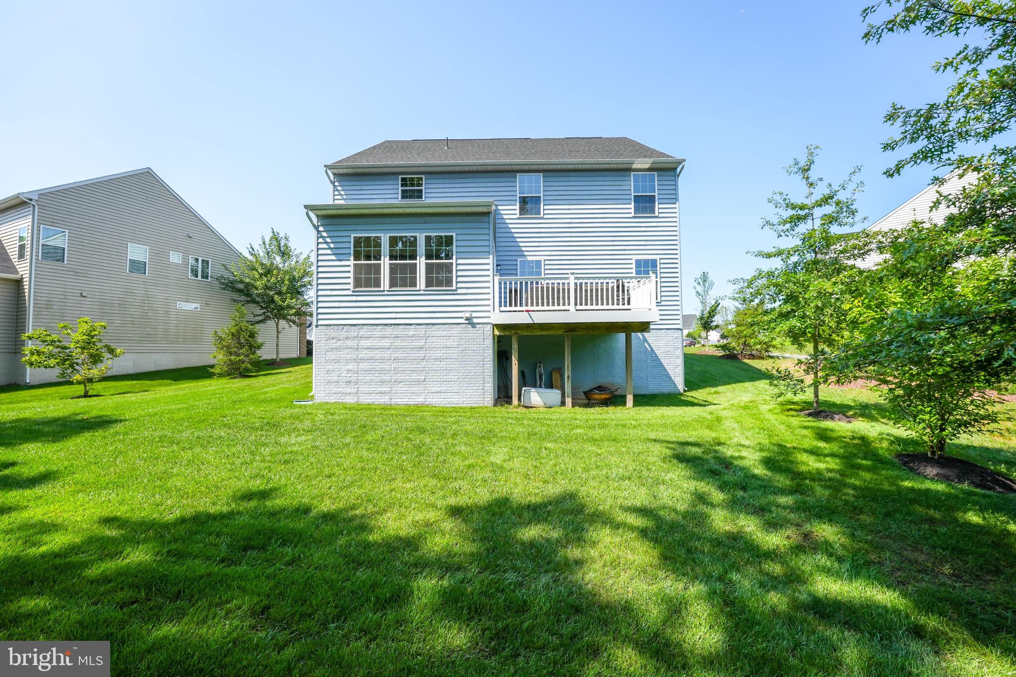 HOADLY MANOR - Residential