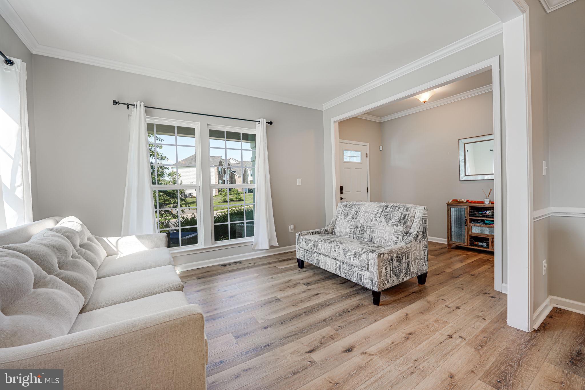 HOADLY MANOR - Residential