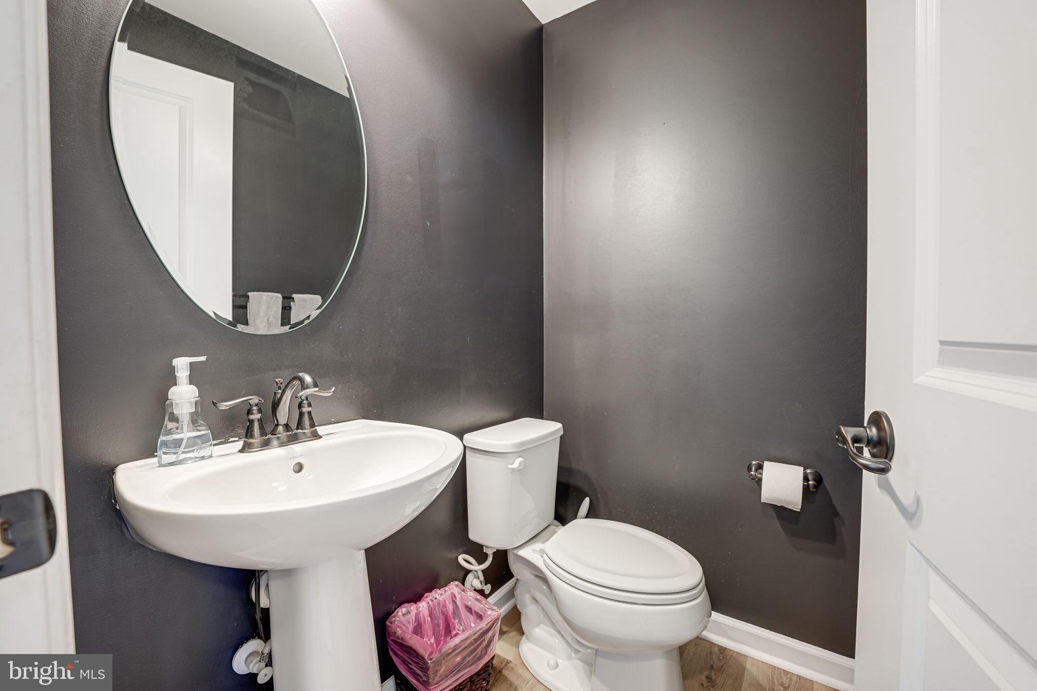 HOADLY MANOR - Residential