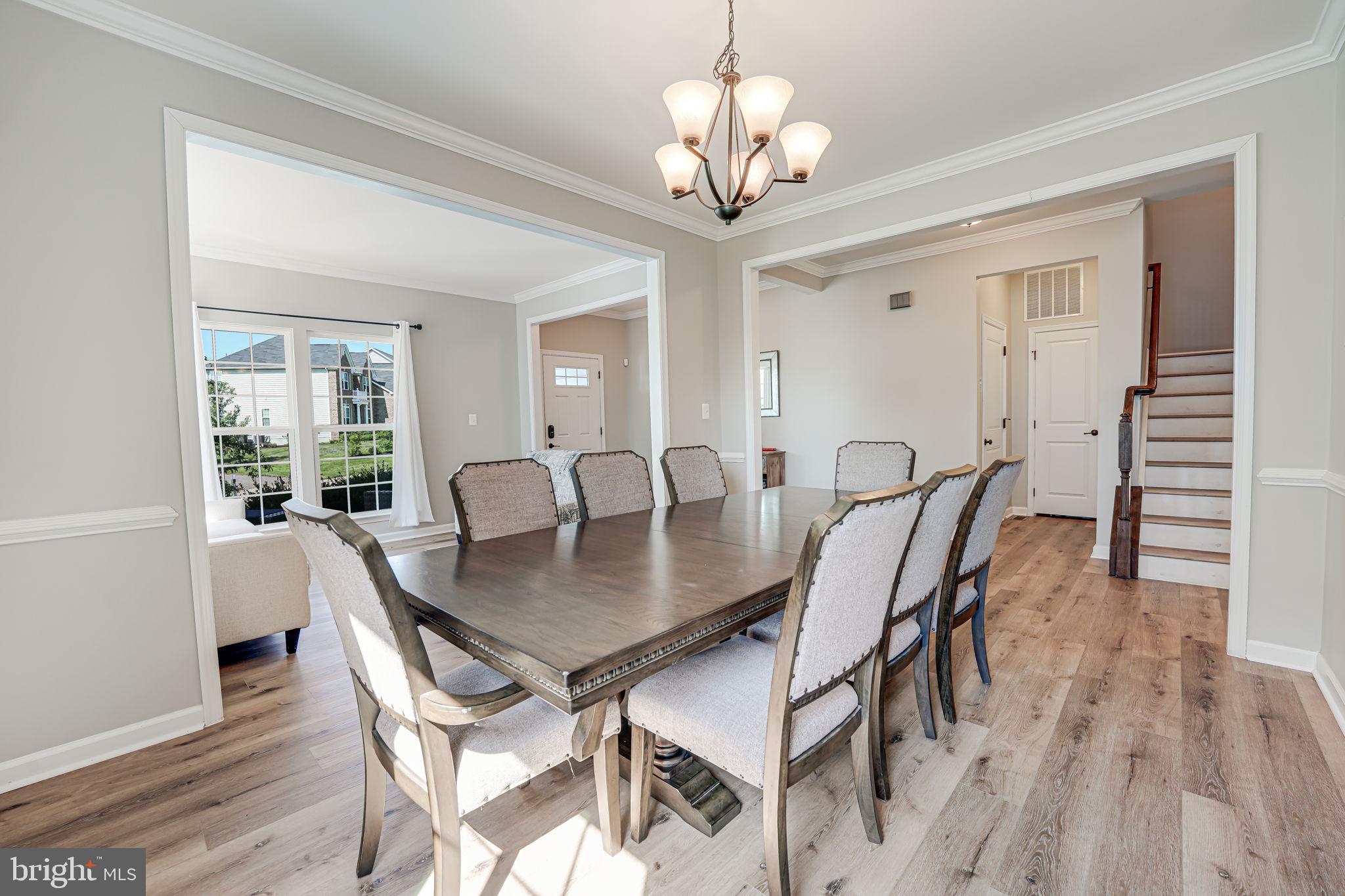 HOADLY MANOR - Residential