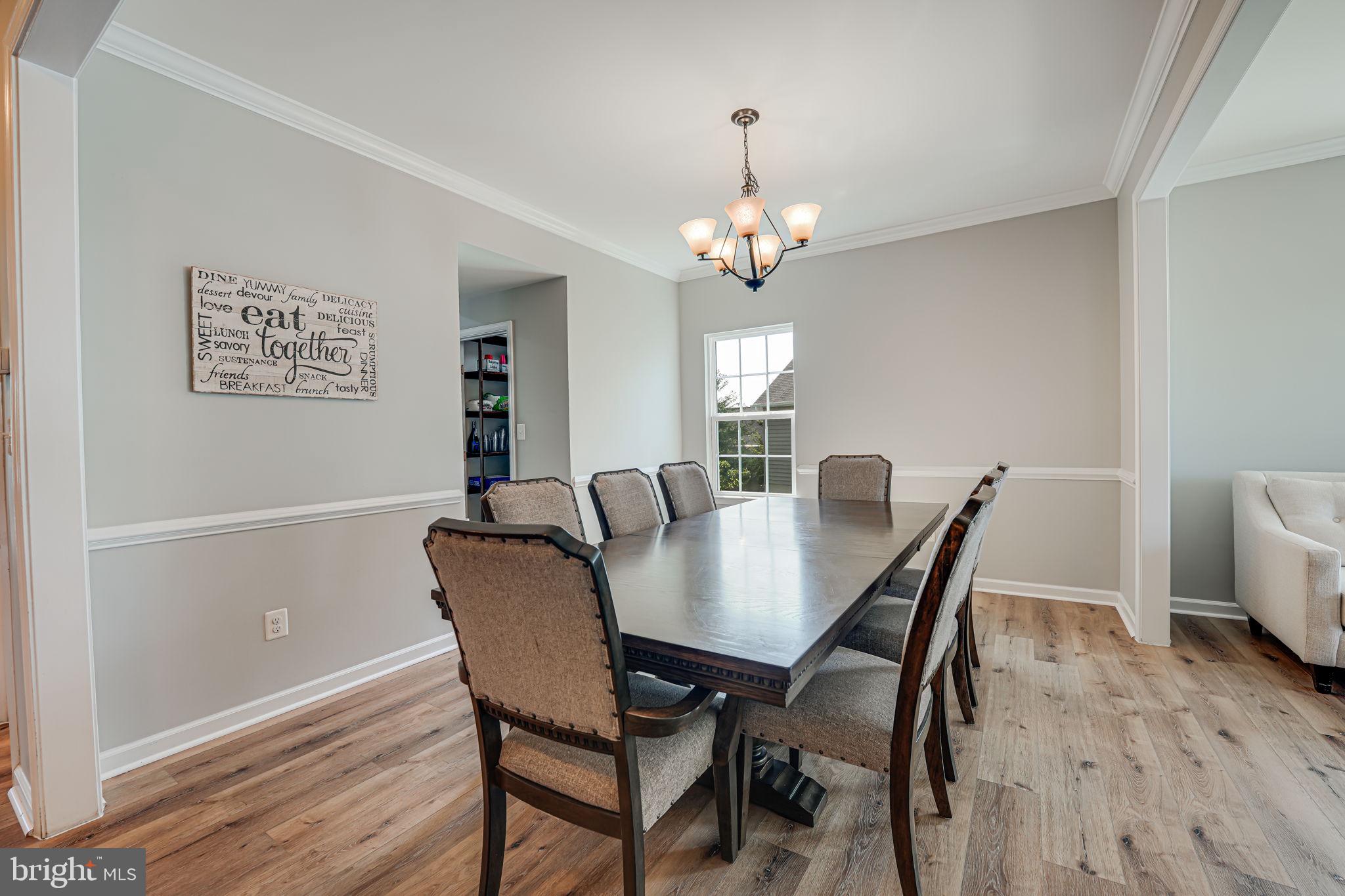 HOADLY MANOR - Residential