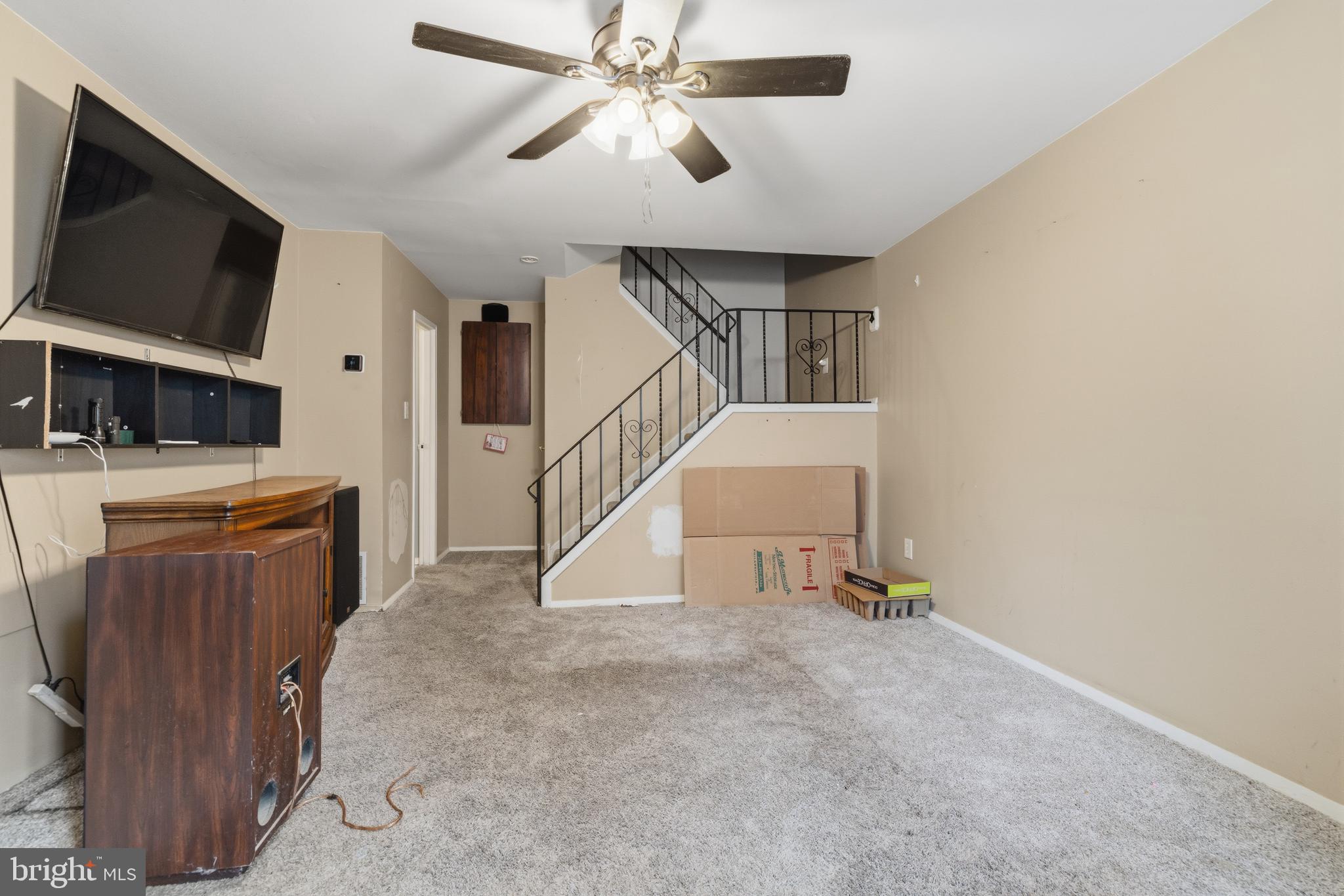 205 SARATOGA COURT